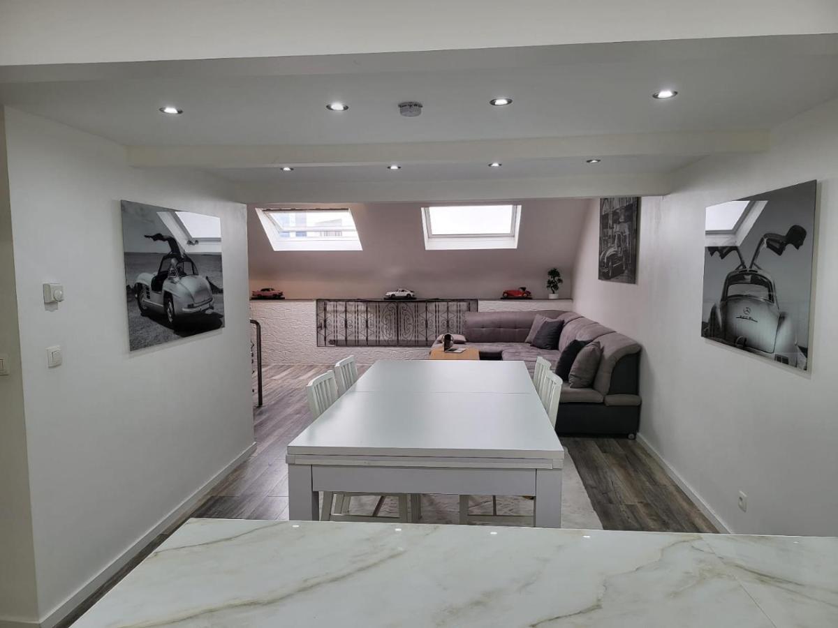 Duplex Elegant Situe A 1Min De La Gare Du Nord Apartment Brussels Exterior photo